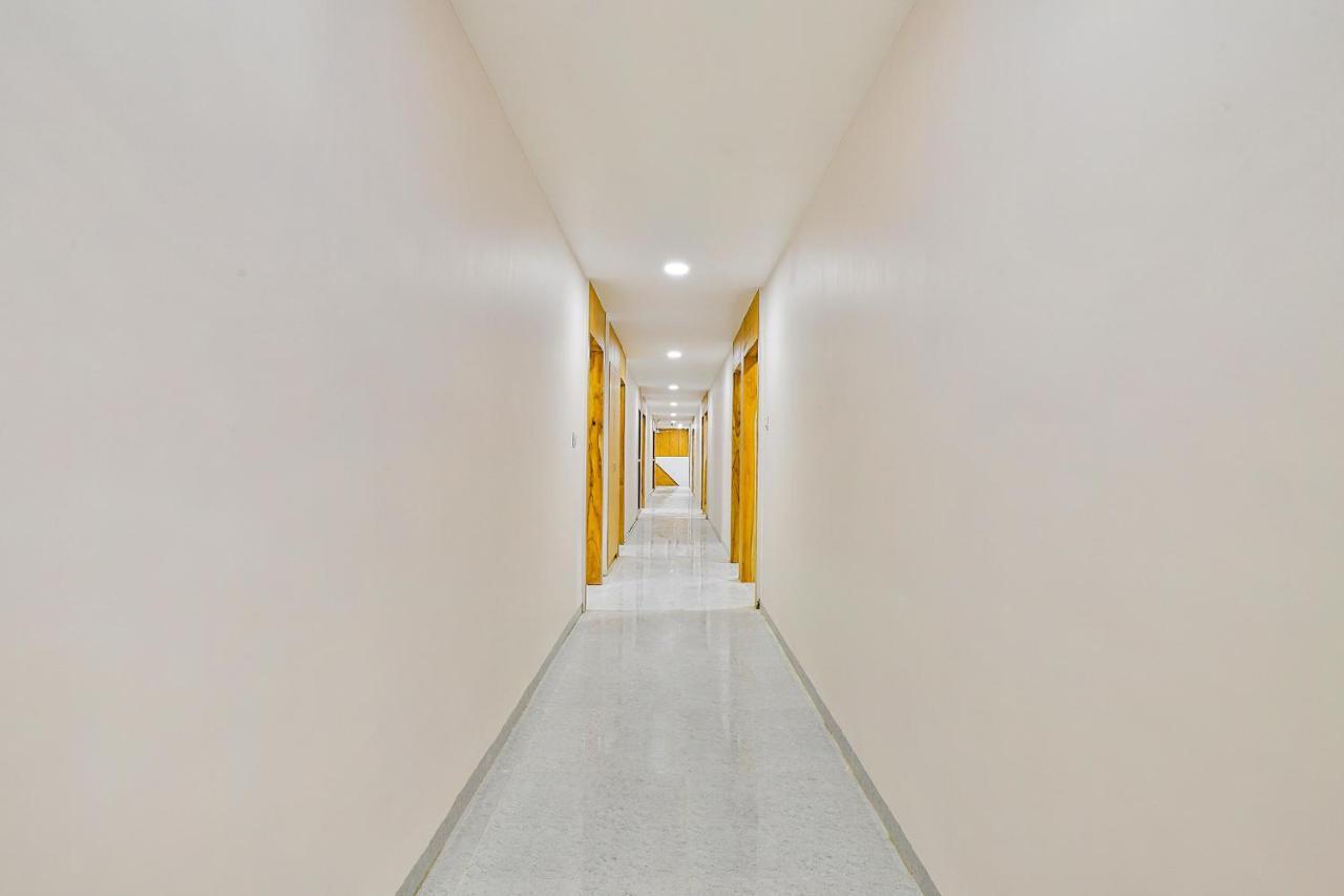 Fabhotel Parkland A Ahmadabad Zewnętrze zdjęcie